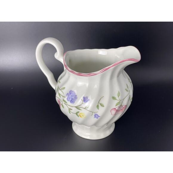 Johnson Brothers Summer Chintz Made in England Creamer 4.5”x 5.5” Incl. Handle - Picture 3 of 10